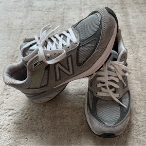 New Balance 990v4 in Grey